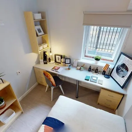 Ensuite Bedrooms At Great Newton House In Liverpool Exterior photo