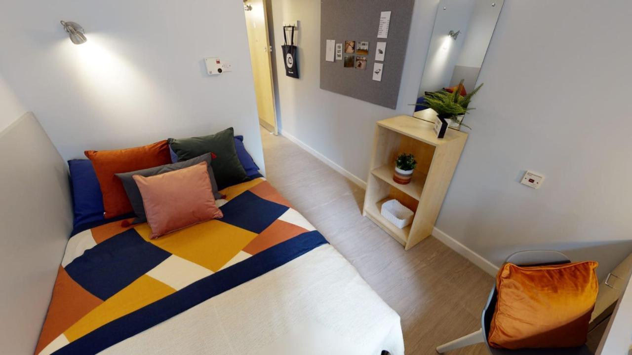 Apartment Ensuite Bedrooms At Great Newton House In Liverpool