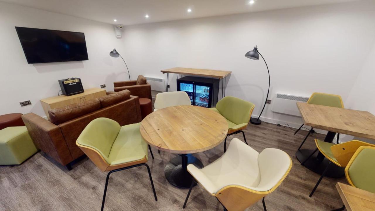 Apartment Ensuite Bedrooms At Great Newton House In